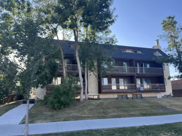 1113 E 37th St SW #404, Calgary, AB T3C 1S5