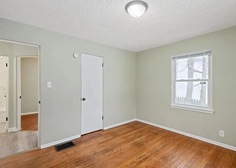 1031 Good Pl — Photo 11