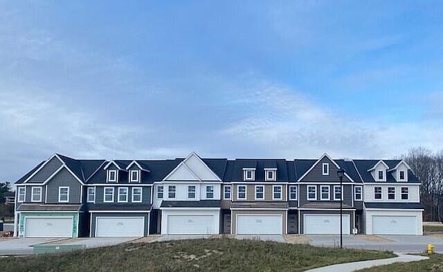 1st image of 4241 Stratton Blvd SE #24