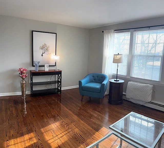 105 N Willow St #8 — Photo 3