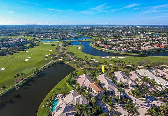 Home For Sale In Woodfield Country Club