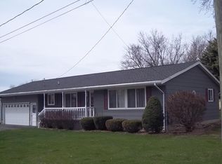 209 15th Ave NW, Independence, IA 50644