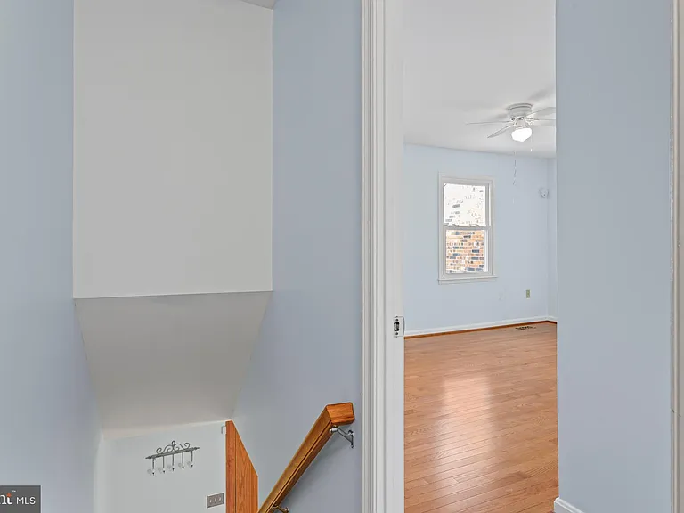 2053 Mayflower Dr — Photo 17