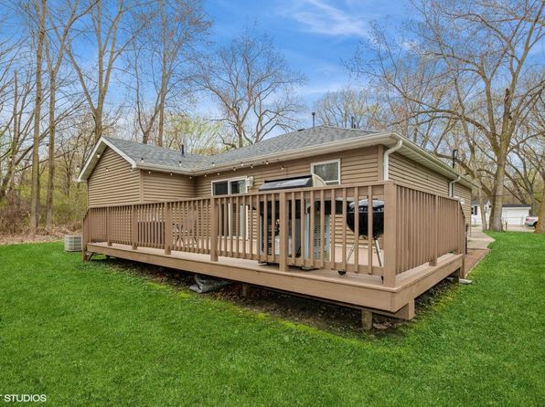 3031 E 22nd Ave, Lake Station, IN 46405