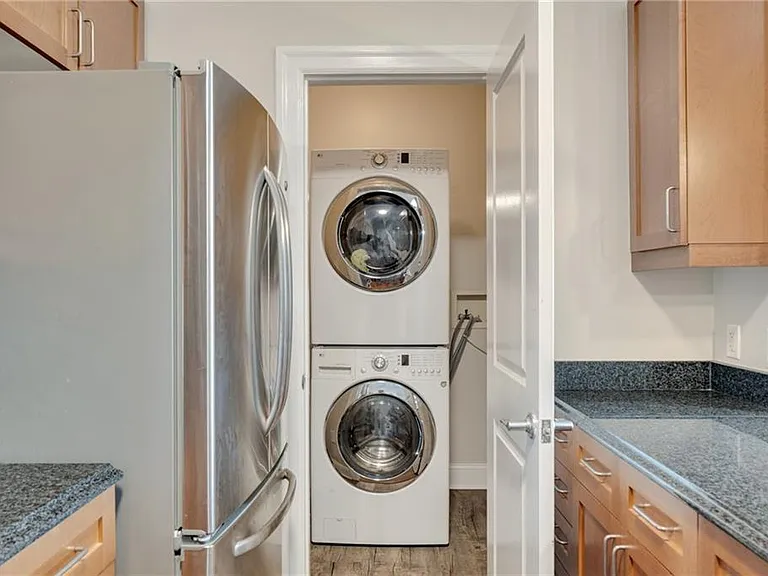 325 E Paces Ferry Rd NE #601 — Photo 6