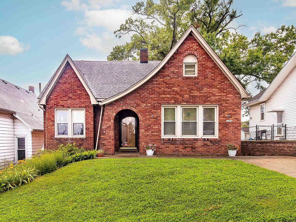 1st image of 2622 Forest Ave