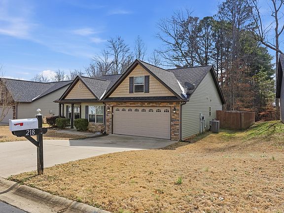 3rd image of 218 Heritage Creek Dr