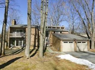 8815 Quiet Stream Ct, Potomac, MD 20854