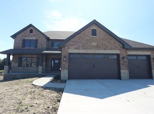 22859 Sara Springs Dr, Frankfort, IL 60423