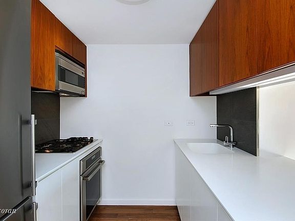3rd image of 515 E 72nd St APT 31E