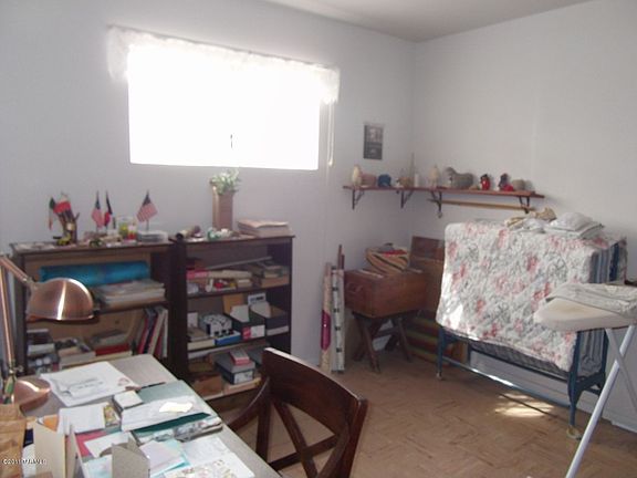 4th image of 2917 N Baxter Dr