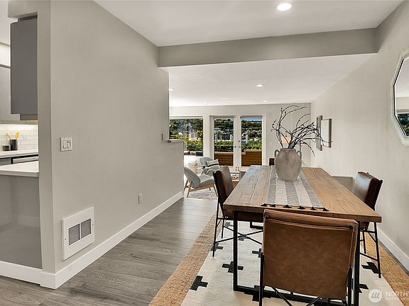3rd image of 1202 Lakeview Boulevard E #1