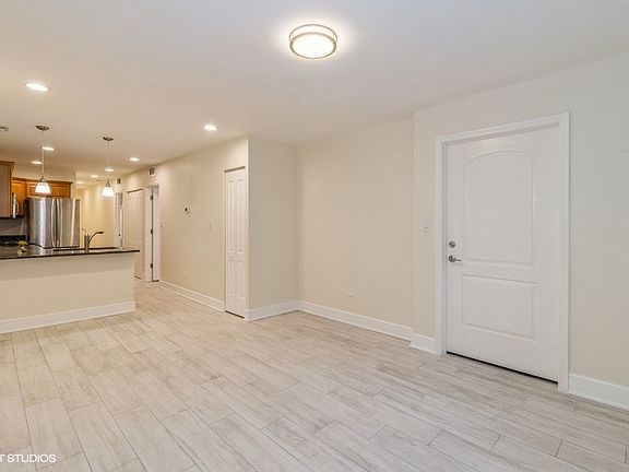 2nd image of 1535 N Campbell Ave #G