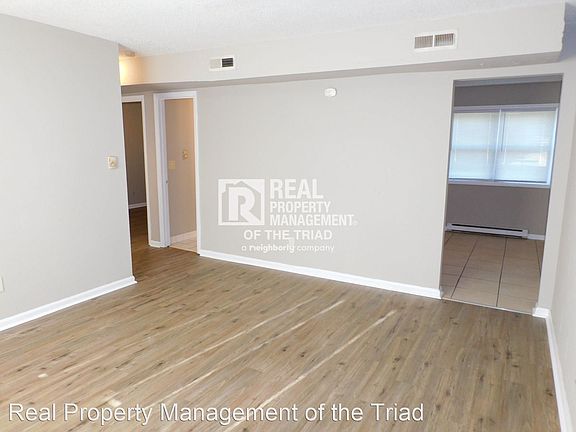 5th image of 1500 Autumn Dr APT B