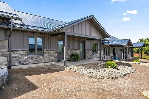 18 Maple Golf Cres Photo 1