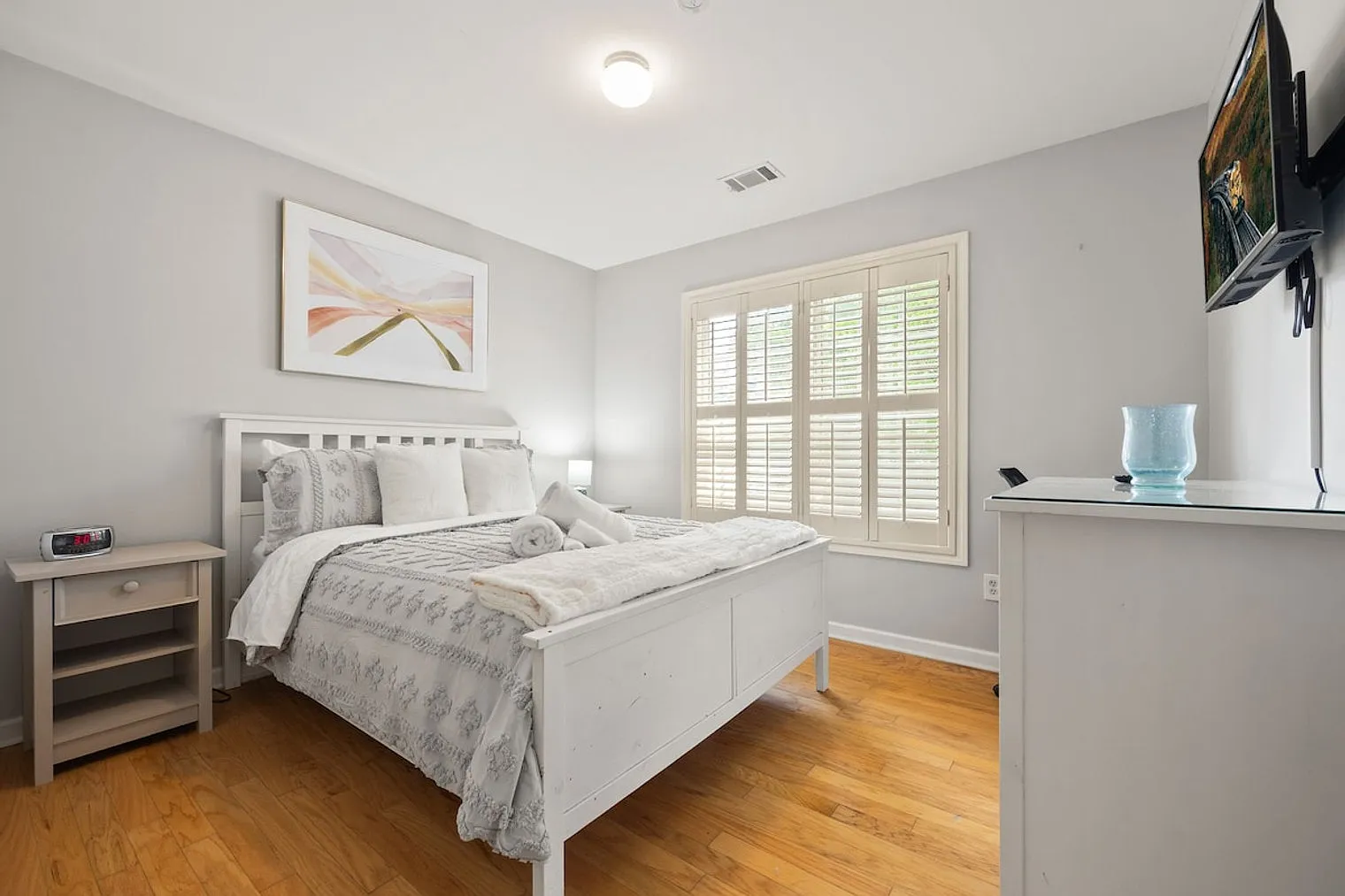 1 bed, 1.0 bath, $2,577 — Photo 2