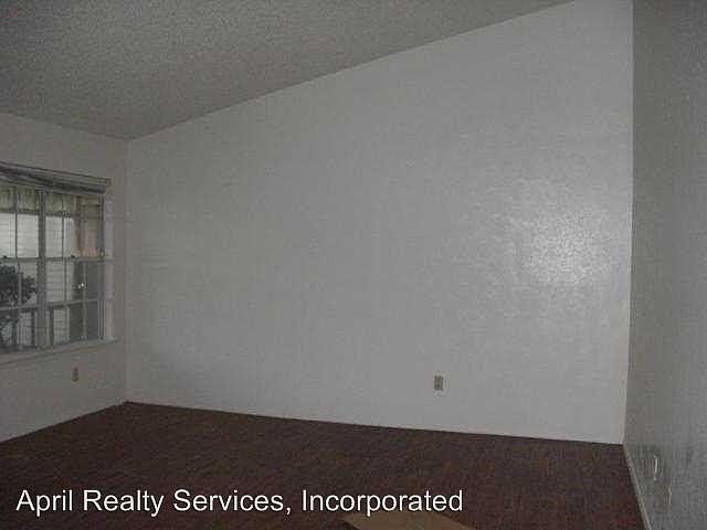 2nd image of 1811B Prairie Knoll Ct