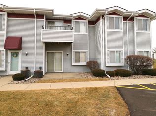 1121 Sunnyslope Dr, Racine, WI 53406