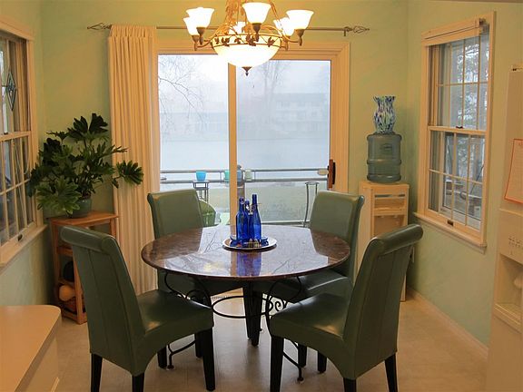 5th image of 3105 E Lake Dr