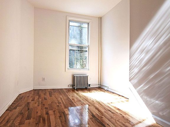 5th image of 58 Conselyea St #1