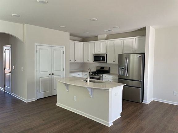 3rd image of 13939 Castle Nook Dr