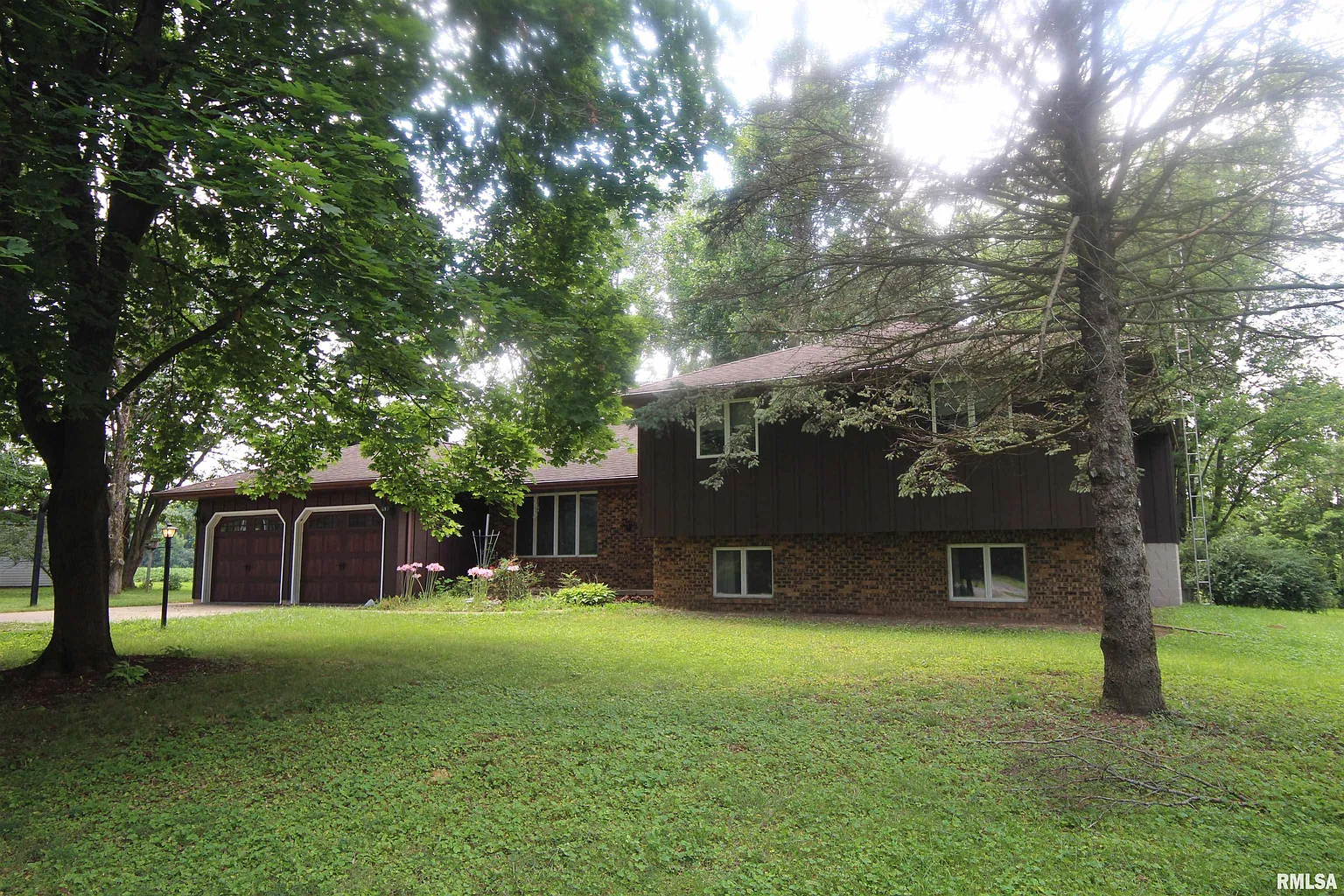 817 Partridge Point Rd photo 1
