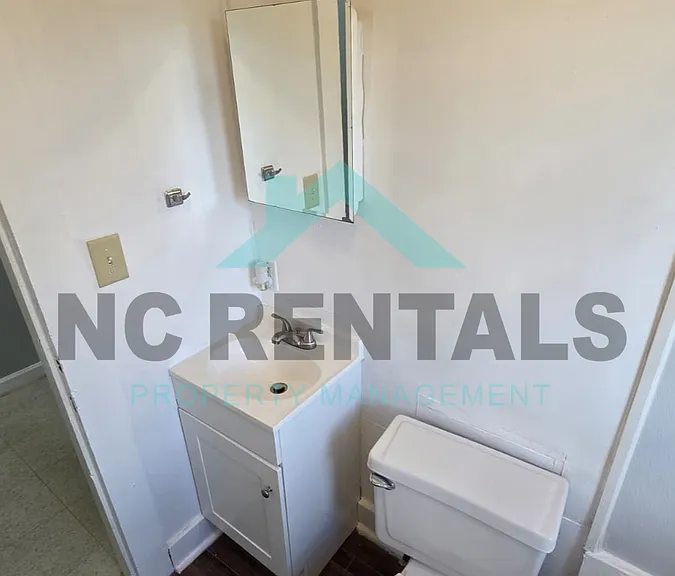 1415 Underwood Ave — Photo 17