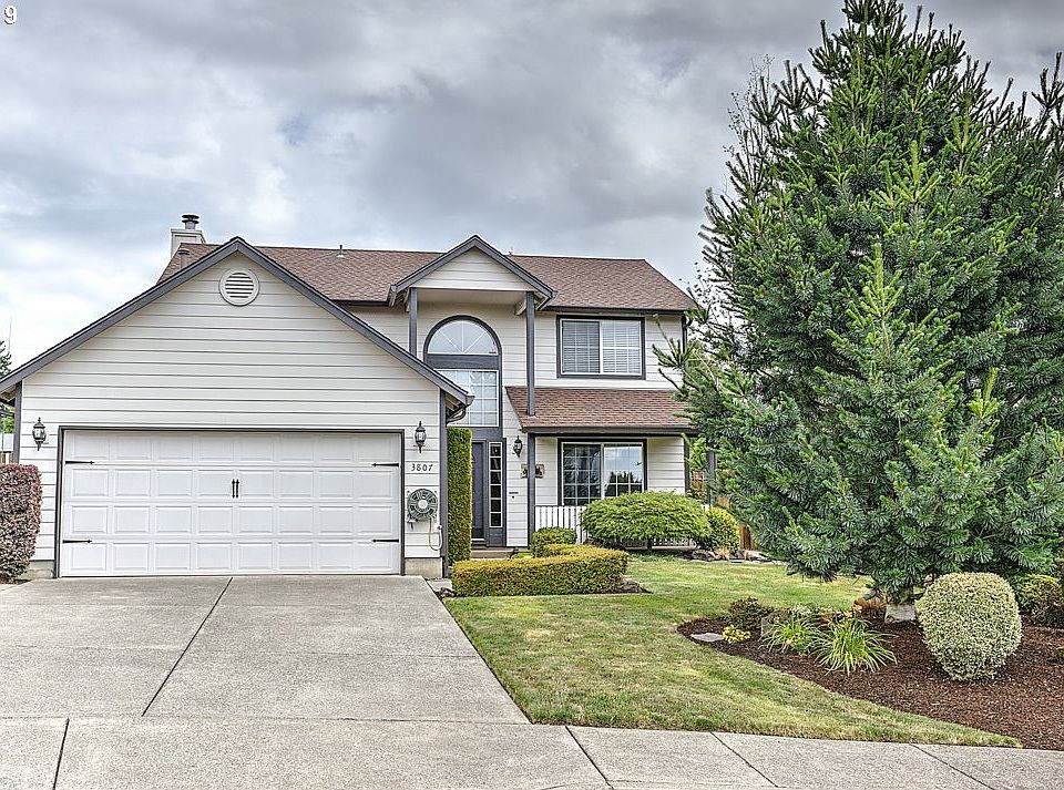 1st image of 3807 NE 41st Ct