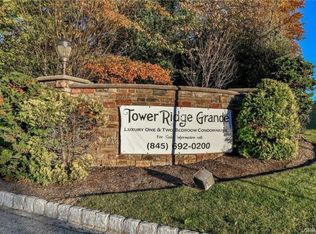 932 Tower Ridge Cir, Middletown, NY 10941