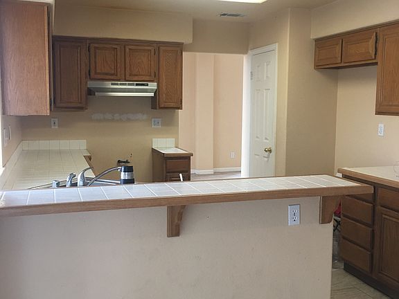 3rd image of 13274 Desert Vista Dr