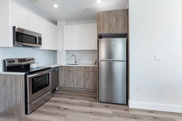 Rented by Compass | media 9