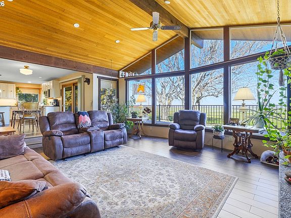 5th image of 33317 Schulz Ln