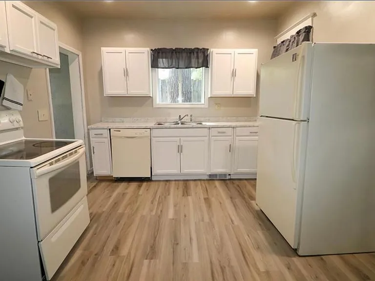830 Unity St — Photo 5