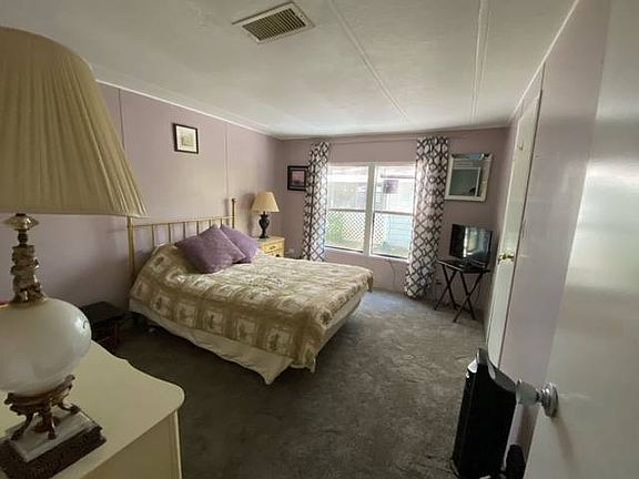 4th image of 222 Holly Dr #68