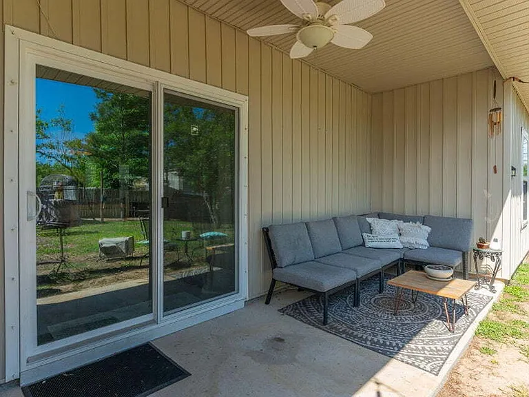 150 E Hibiscus Ave — Photo 21