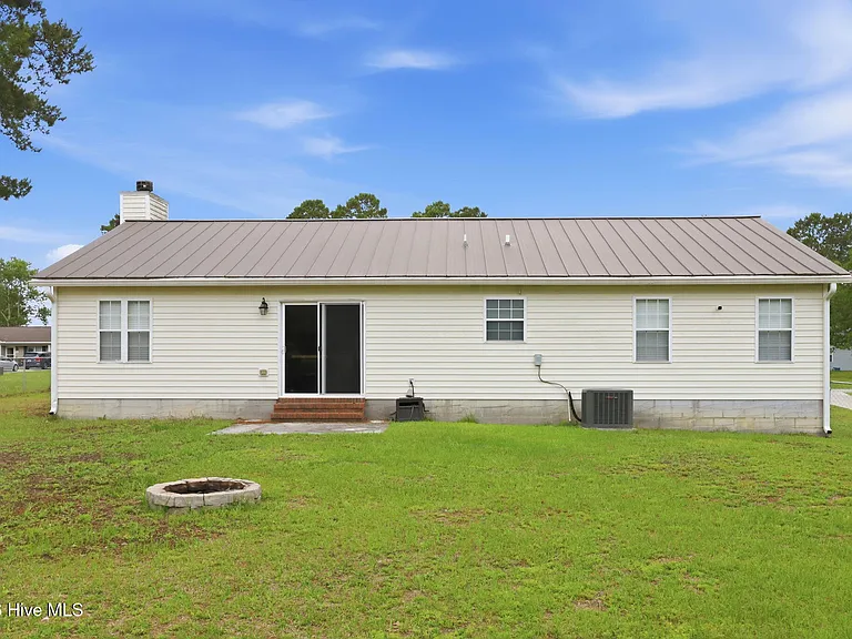 128 Fodder Dr — Photo 29