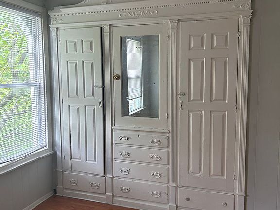 2nd image of 3744 N Carlisle St Floor 2