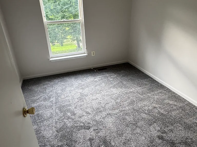 380 Center Deen Ave — Photo 7