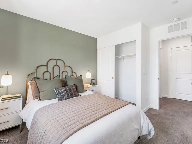 903 Rosy Starling St — Photo 35