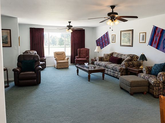 3rd image of 110 Grant Ln