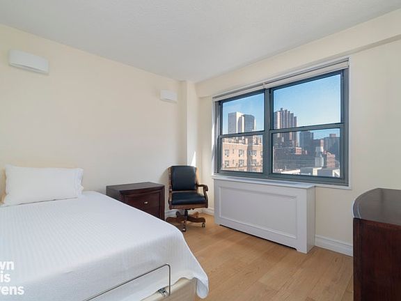 3rd image of 132 E 35th St APT 12D