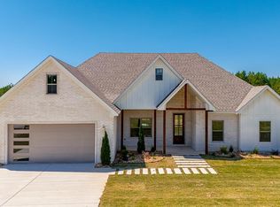 11656 Mars Hill Rd, Bauxite, AR 72011