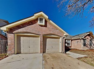 4742 Hollow Tree Dr, Arlington, TX 76018