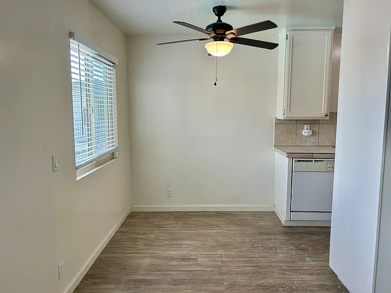 Monte Vista Townhomes — Photo 9