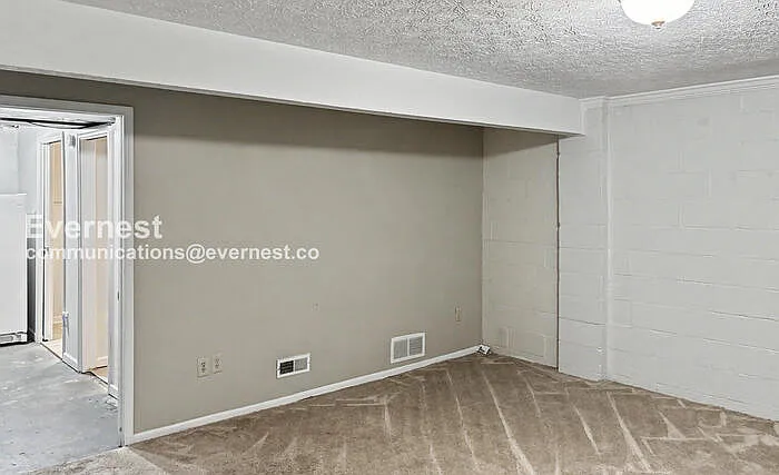 1268 Michigan Ave — Photo 14