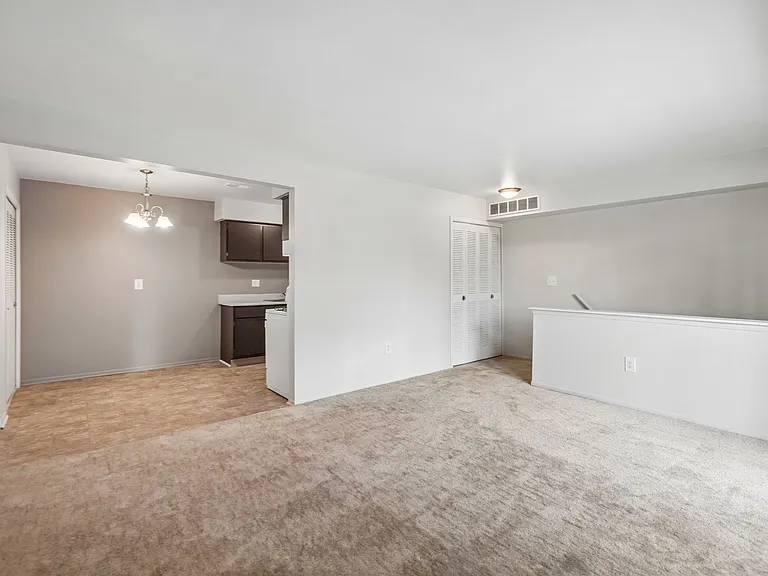 Pointe West Apartments — Photo 48
