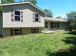 36300 Grafton Rd, Grafton, OH 44044