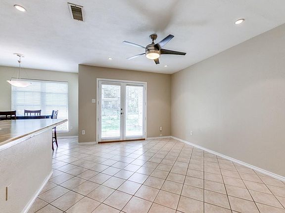 5th image of 2535 Wedglea Dr APT 106