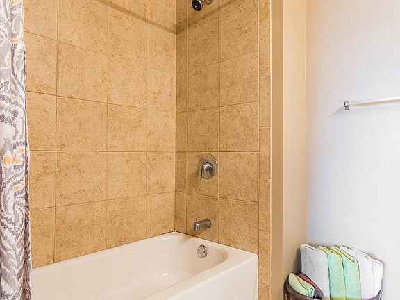 2nd image of 1 E 8th St APT 604