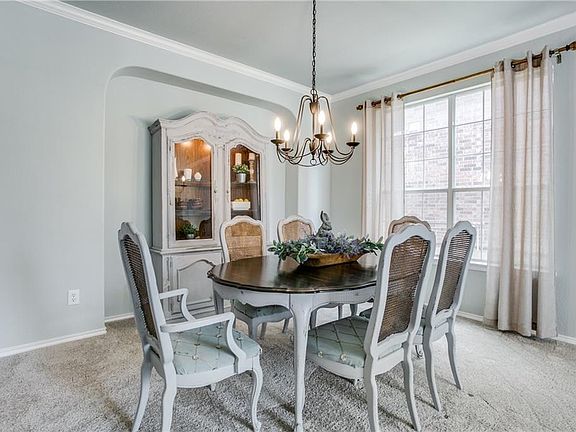 4th image of 11288 Seguin Dr